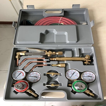 Show products in category Cutting Outfit Picture for category Cutting Outfit